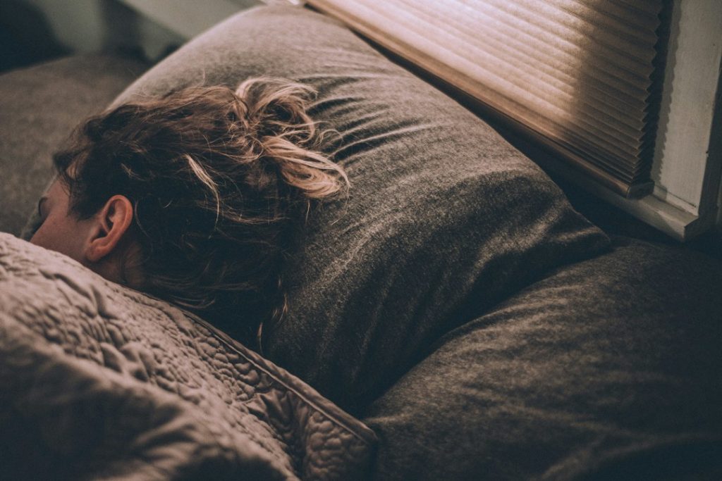 Ezt isszák egyre többen este – az alvást és a regenerációt is támogathatja