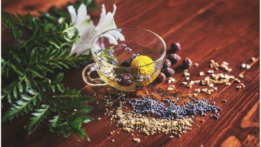 A görögök az ókor óta eszik, mi gyomként irtjuk: ez az omega-3-ban gazdag növény nálunk is megterem